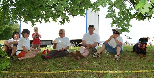 Labung nach dem Festzug mit verdienter Stärkung